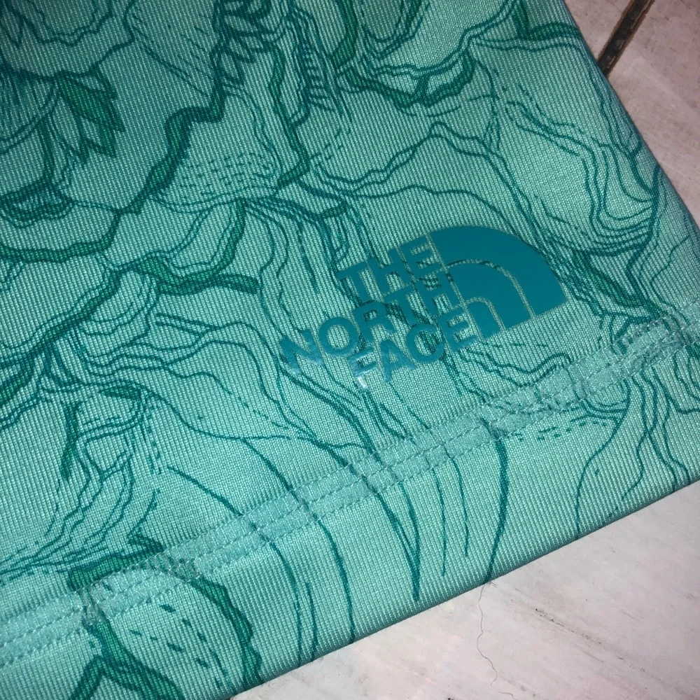 💕 North Face Tank 💕 - Picture 4 of 6